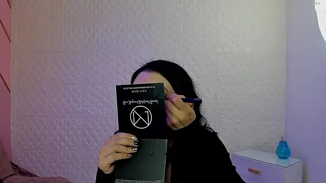 Violetaa_diazz on StripChat