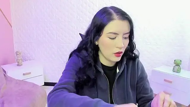 Violetaa_diazz on StripChat