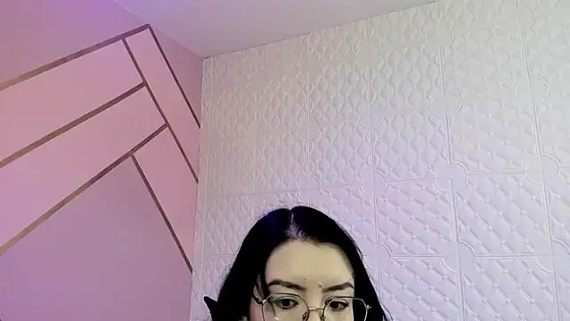 Violetaa_diazz on StripChat