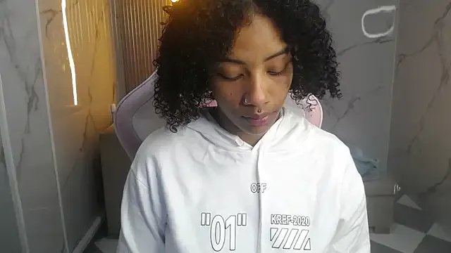 Violeth_b on StripChat