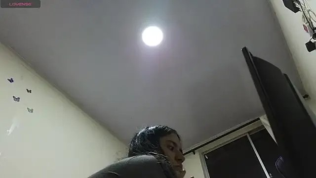 ViolettaSummer on StripChat