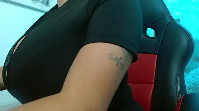 violletha on StripChat