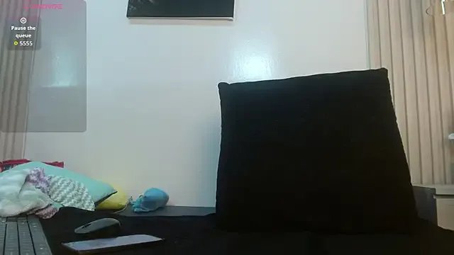 virtual_charm on StripChat