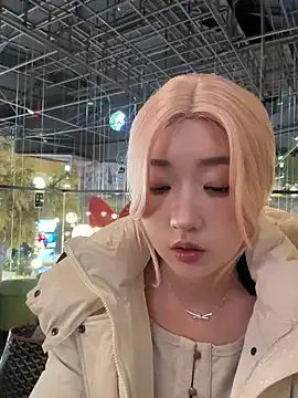 winter11 on StripChat