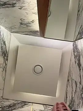 winter11 on StripChat