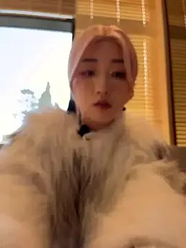 winter11 on StripChat