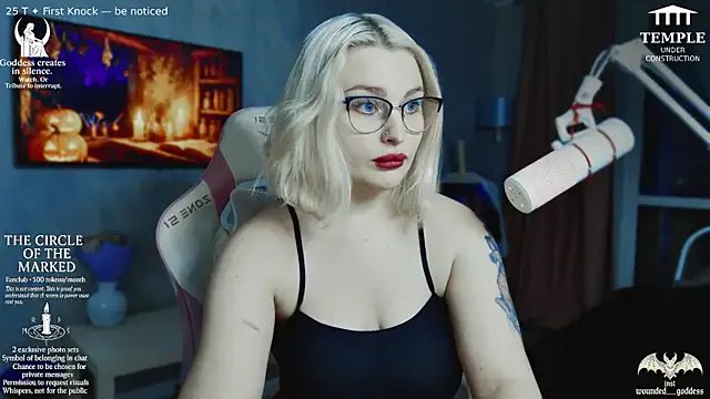 Wounded_Goddess_ on StripChat