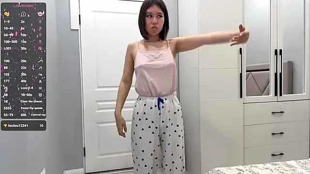 Wow_Akemi on StripChat