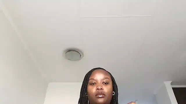 xBUSTY_CANDYx — Private on StripChat