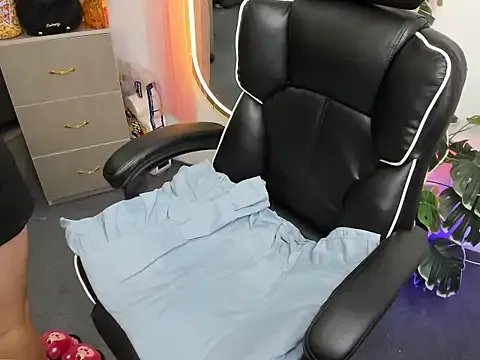 Xiao_cute on StripChat