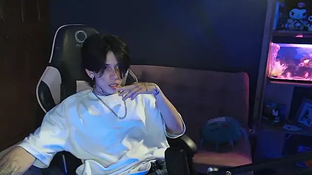 xIce_Boy on StripChat