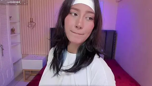 Yazmin_rouse on StripChat