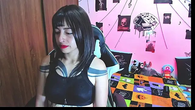 Yourgoddessbab3 on StripChat