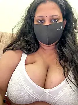 Yoursexy_cherry on StripChat