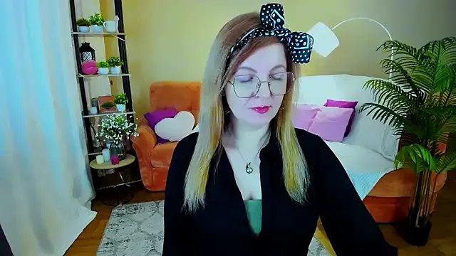 YourUniverser on StripChat