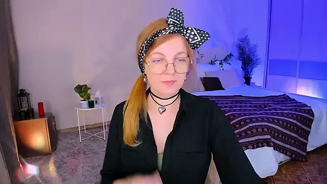 YourUniverser on StripChat