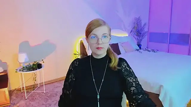 YourUniverser on StripChat