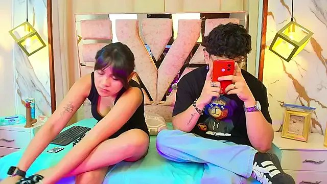 Zoe_And_Dylan_ on StripChat